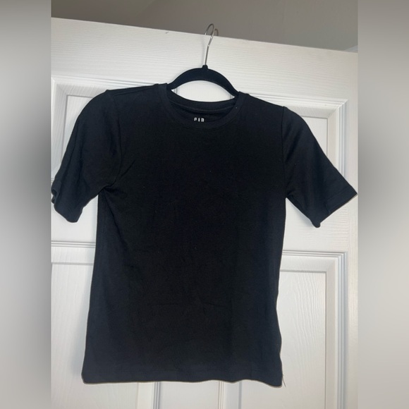 GAP Tops - New Gap Black T-Shirt